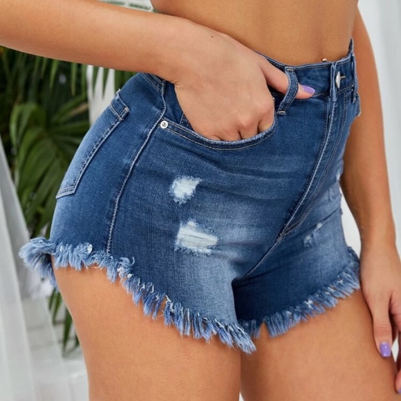 NEW Raw Hem Distressed Ripped Denim Jean Shorts - Picture 3 of 4